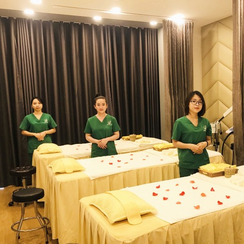 Nhân viên kĩ thuật chuyên nghiệp